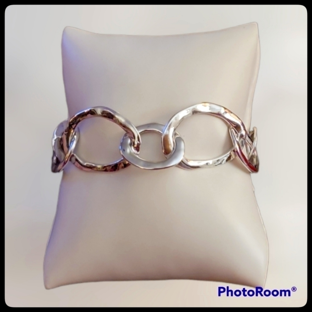 Chloe & ISABEL Silvertone Oval Link Chain Bracelet